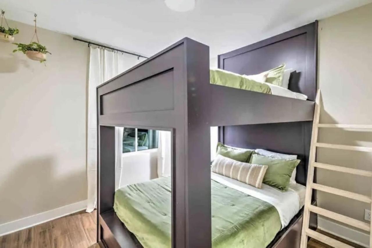 Luxury Four-Story Home, Rooftop Deck With Views, Pingpong! Sleeps 12! Нашвил Екстериор снимка